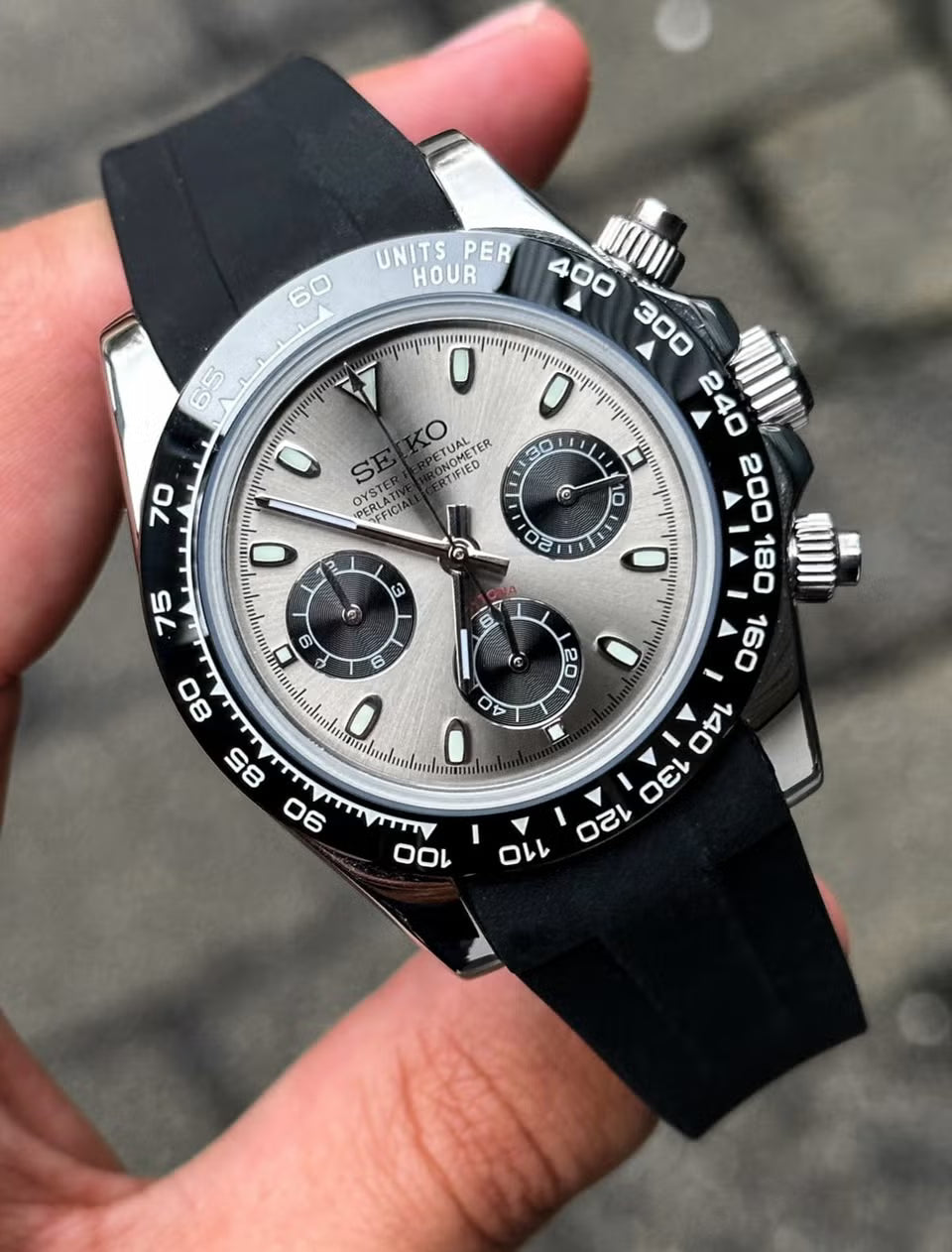 SEIKO MOD DAYTONA GHOST (BLACK RUBBER STRAP)