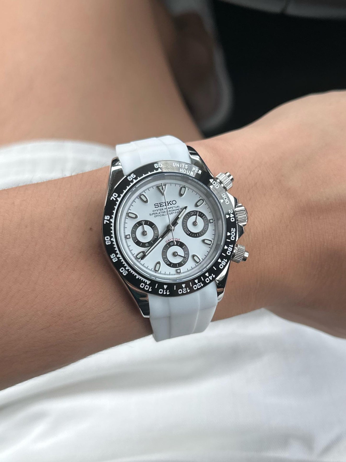 SEIKO MOD DAYTONA PANDA (WHITE RUBBER STRAP)