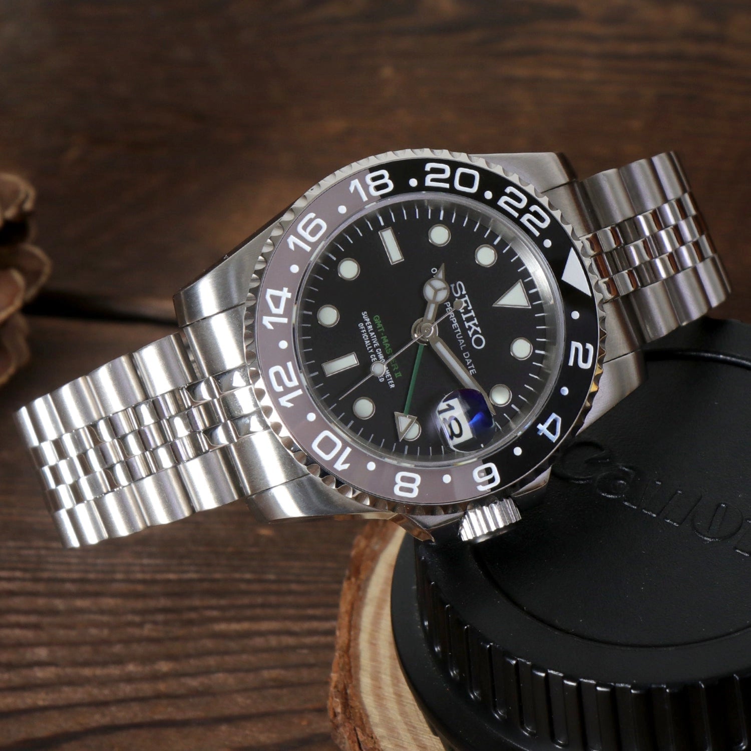 SEIKO MOD GMT MASTER BRUCE WAYNE