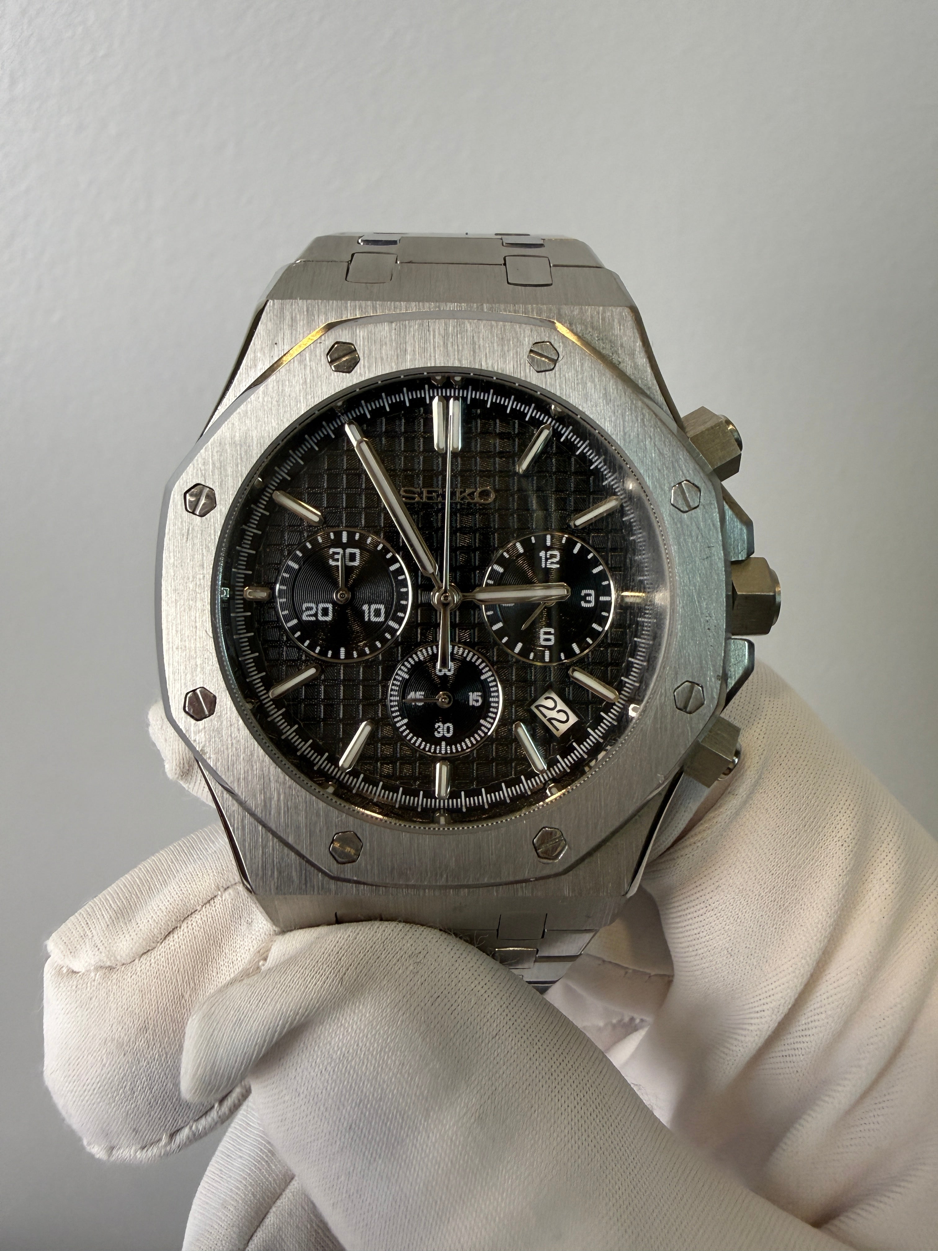 SEIKO MOD ROYAL OAK BLACK DIAL